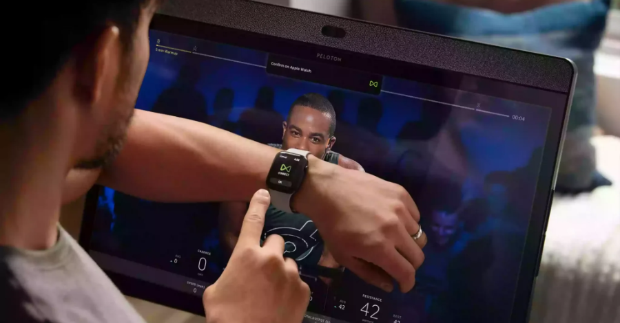 The Peloton Apple Watch app now allows you to complete rings by riding and running indoors.